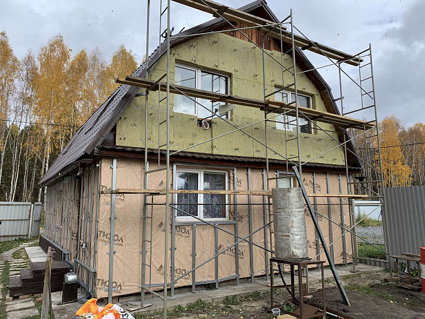 Утепление и облицовка фасада, монтаж водостоков