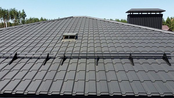 Металлочерепица Каскад ПЭ-0,45мм RAL 3003 Рубин