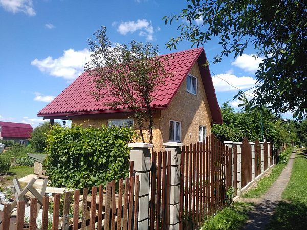 Металлочерепица Монтеросса RAL 3009 Коррида