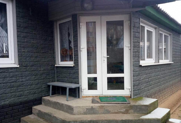 Фасадные панели Стоун Хаус Камень, изумрудный